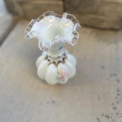 Fenton ruffle vase