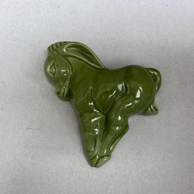 Pony/horse wall pocket