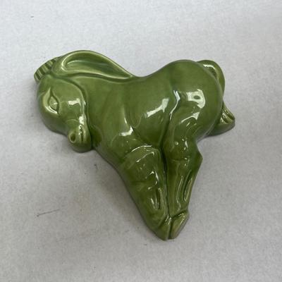 Pony/horse wall pocket