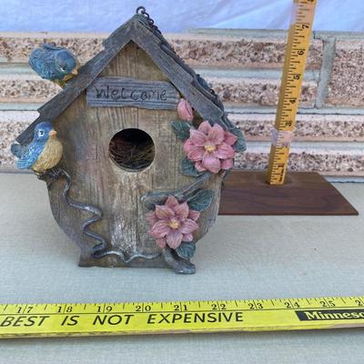 Hanging birdhouse