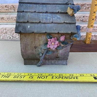 Hanging birdhouse