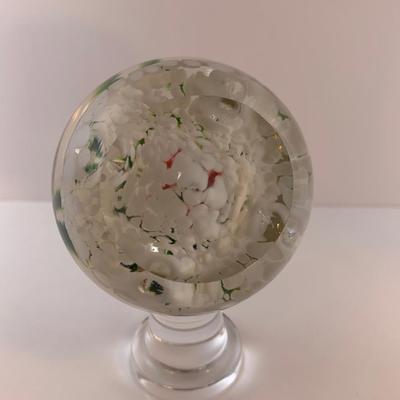 Lot 75 Flower paperweight