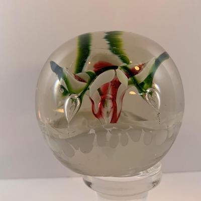 Lot 75 Flower paperweight