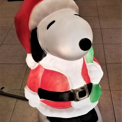 Lot #155  Large Vintage Blow Mold - Chrstmas SNOOPY