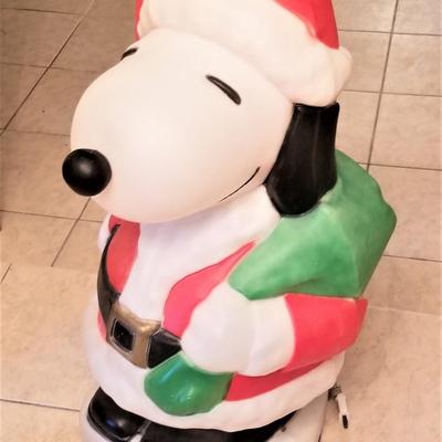 Lot #155  Large Vintage Blow Mold - Chrstmas SNOOPY