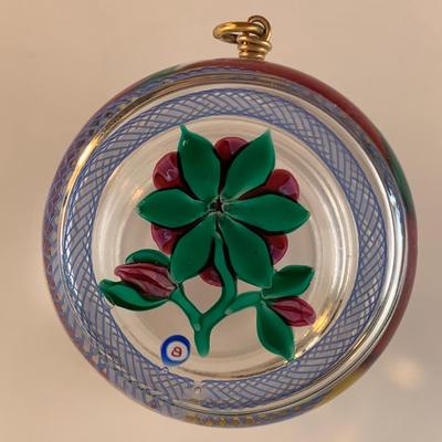 Lot 77 Vintage Glass Pansy pendant