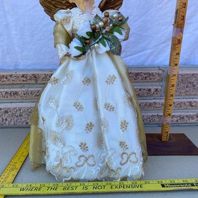 Angel tree topper or figurine