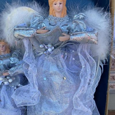 Set of three angel figurines