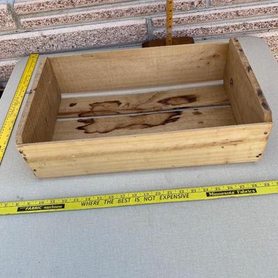 Wood grapes crate