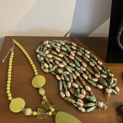 12 piece vintage jewelry lot with wood, magnetic and moreâ€¦