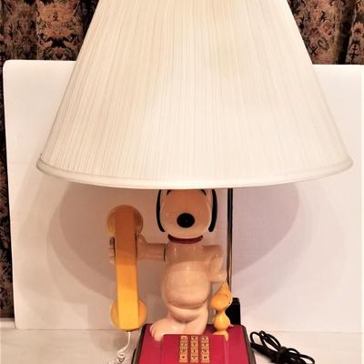 Lot #167  Vintage SNOOPY Touch Tone Phone and Lamp Combo