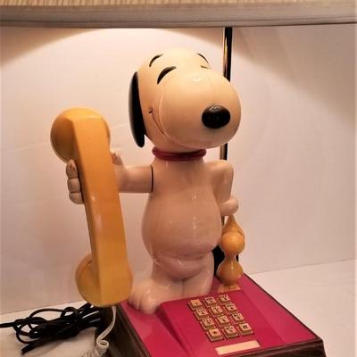 Lot #167  Vintage SNOOPY Touch Tone Phone and Lamp Combo
