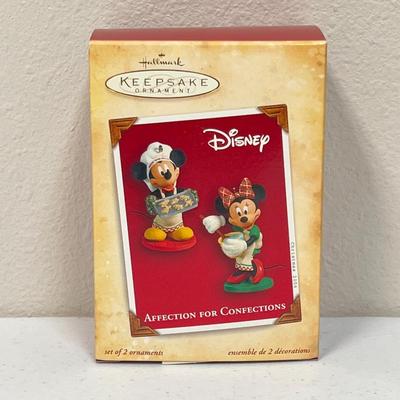 HALLMARK ~ Keepsake Ornament ~ Disney ~ Mickey & Minnie