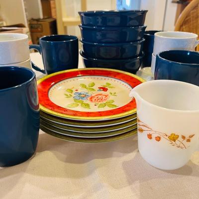Fifth Element and Royal Norfolk Stoneware (K-JM)