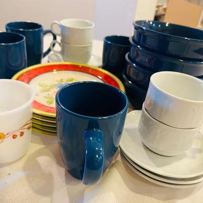Fifth Element and Royal Norfolk Stoneware (K-JM)