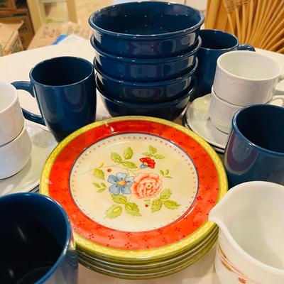 Fifth Element and Royal Norfolk Stoneware (K-JM)