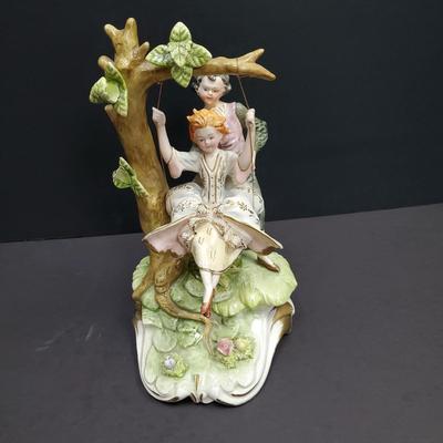 Capodimonte - Couple with Swing