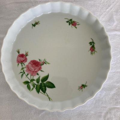 Pyrex, Corning, Anchor Hocking and More Baking Dishes  (K-JM)