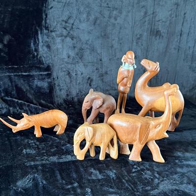 Small Wood Carved Animals and