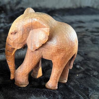 Small Wood Carved Animals and
