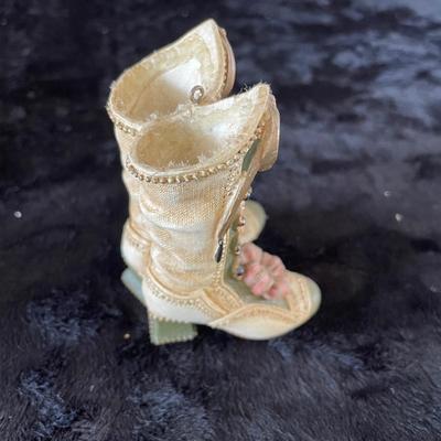 Miniature Collectible Shoes(D-NM)