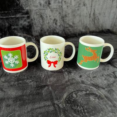 Christmas Kitchen Decor and More (LR-JM)
