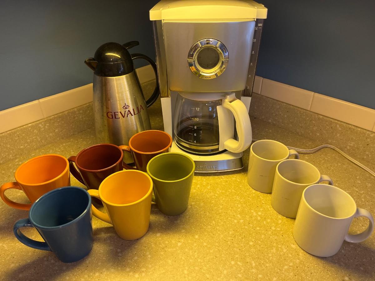 K256 Gevalia Coffee Pot Lot w/cups