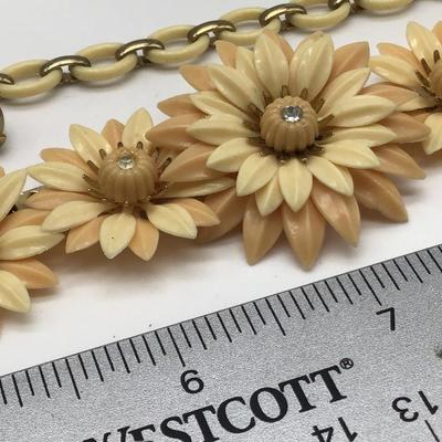 Vintage CORO  DAISY FLOWERS Necklace & Earring clip)