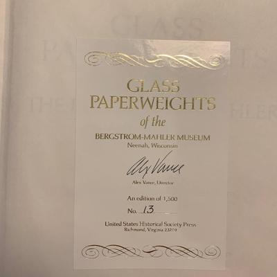 Lot 87 The Art of the Paperweight