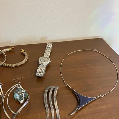 19 piece vintage boutique jewelry silver metal lot