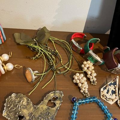 Massive 30 piece mixed jewelry lot with many handcrafted items