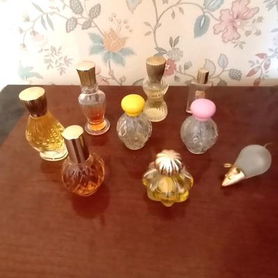 LOT 115 AVON PURFUME BOTTLES