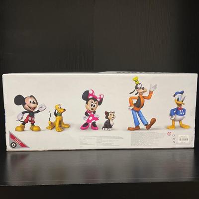 DISNEY ~ Toybox ~ Mickey & Friends Action Figure Gift Set