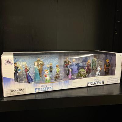 DISNEY ~ Frozen & Frozen II ~ Mega Figurine Set