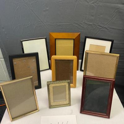 Medium Picture Frames