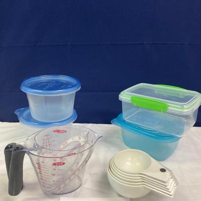 Measuring Cups and Storage