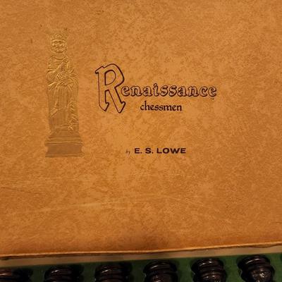 Vintage Renaissance Chessmen by E.S. Lowe game