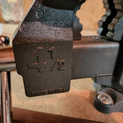 Craftsman 4 1/2 Swivel Bench Vise ?1885