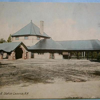 Postcard -  B & M R.R. Station, Laconia, NH, vintage