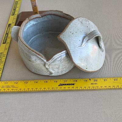 Ceramic covered dish with lid
