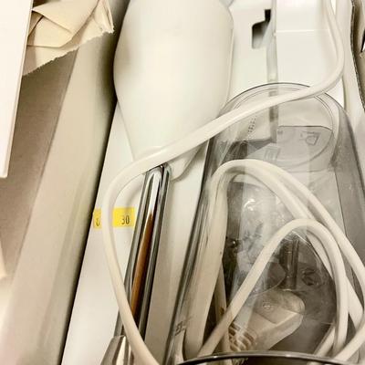 LOT 240  WILLIAMS SONOMA HAND MIXER IMMERSION BLENDER NIB SMALL KITCHEN APPLIANCE