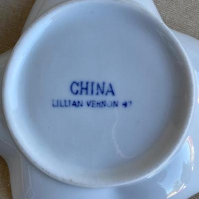 Set of three leaf dishes
