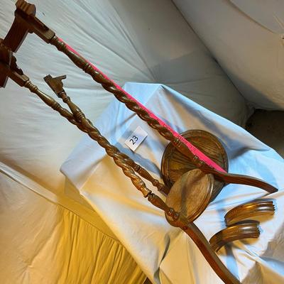 Oak Fern Stand AS IS