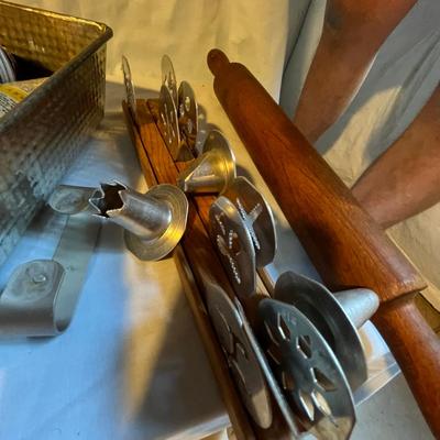 Lot of Vintage Cooking Ware