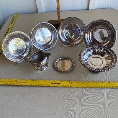 Assortment of silver plated bowls