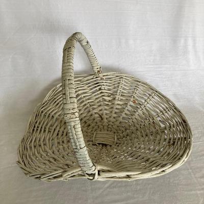 Wicker Baskets and Wooden Fruit Bowl  (LR-JM)