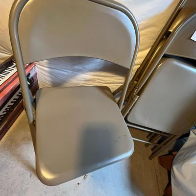 Lot of 3 folding chairs