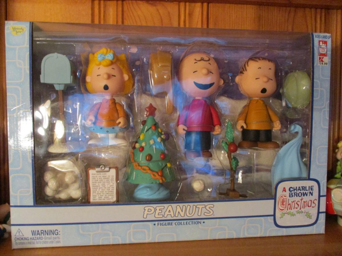 A Charlie Brown Christmas Peanuts Figure Collection | EstateSales.org