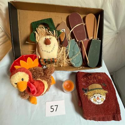 Flat of Thanksgiving decor