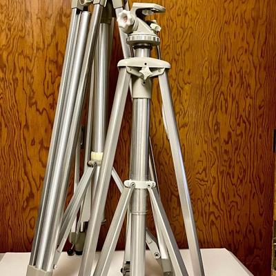 LOT 247   VINTAGE LINHOF TRIPODS WEST GERMANY